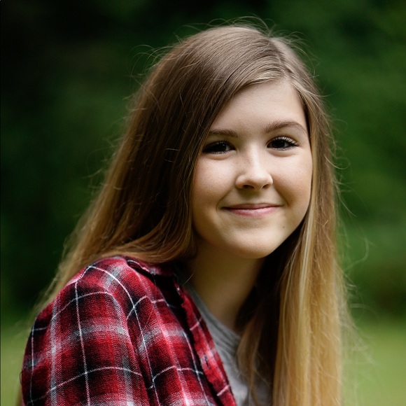 Meet your Posher, Paige - Picture 1 of 1